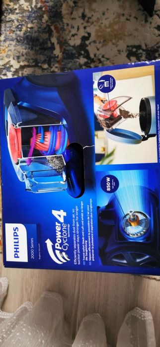 Aspirator fără sac Philips