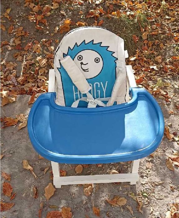 Стульчик для кормления деревянный