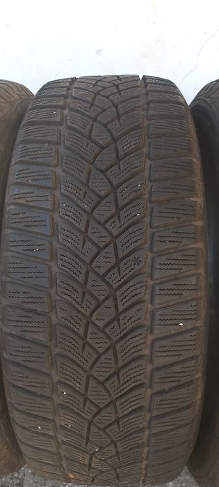 215 55 17 Зимни гуми  Goodyear Дот22