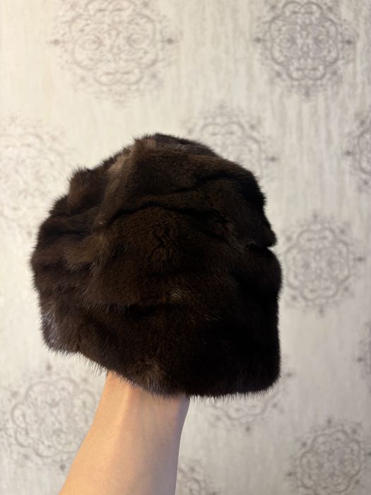 Норковая шапка.