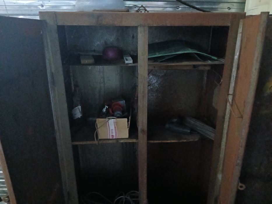 Металический шкаф шкаф