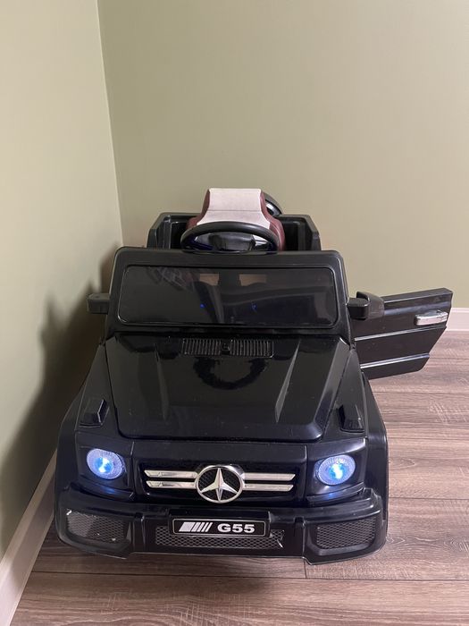 Продам детский автомобиль мерседес