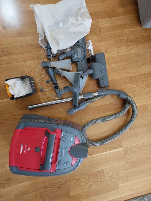 Перяща прахосмукачка Zelmer + перилен препарат