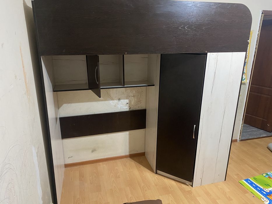 Продам детскую кровать -чердак 3в1