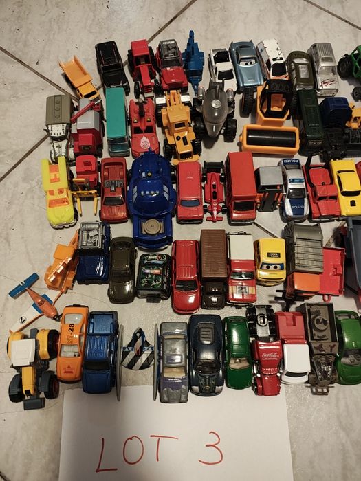Vând mașinuțe metal și plastic - LOT 3