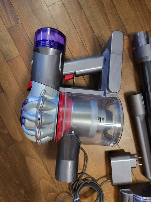Акумулаторна безжична Прахосмукачка Dyson V8 Advanced