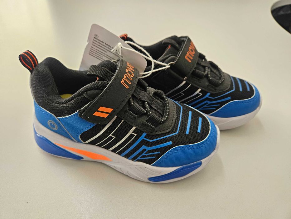 Детски светещи маратонки