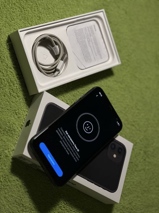 Продам iPhone 11 64gb идеал