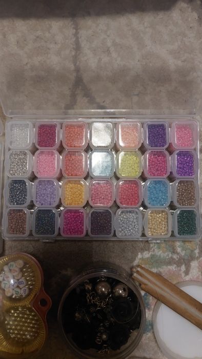 Продам набор бисера .