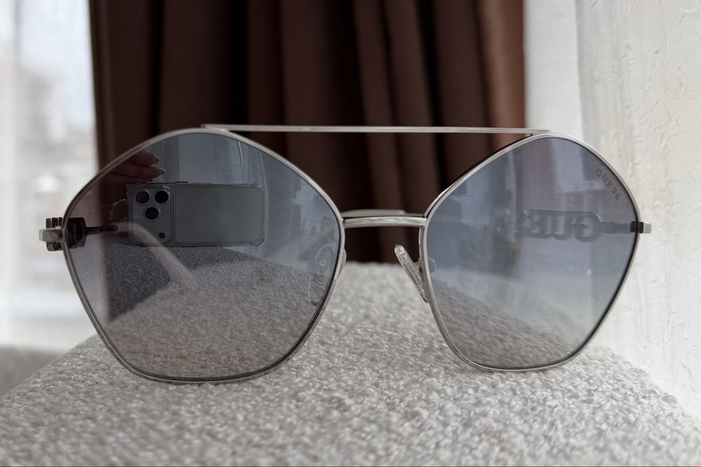 Слънчеви очила Guess