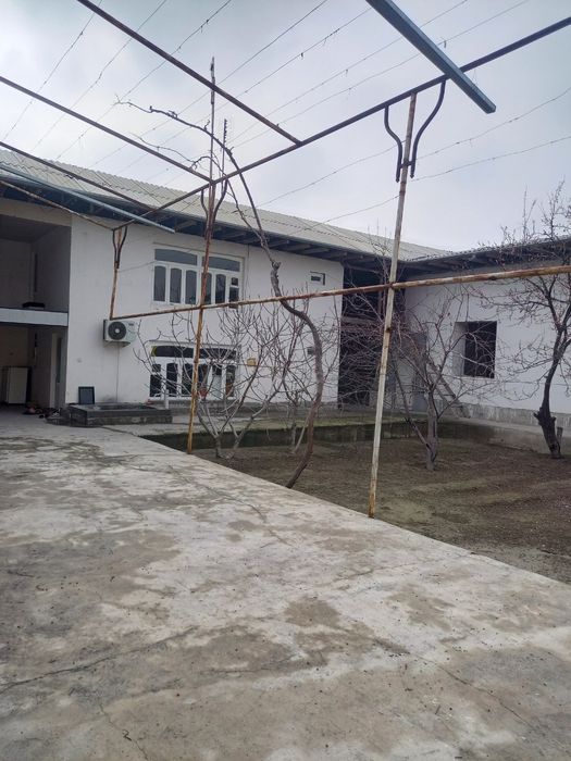 Xovli uy sotiladi
