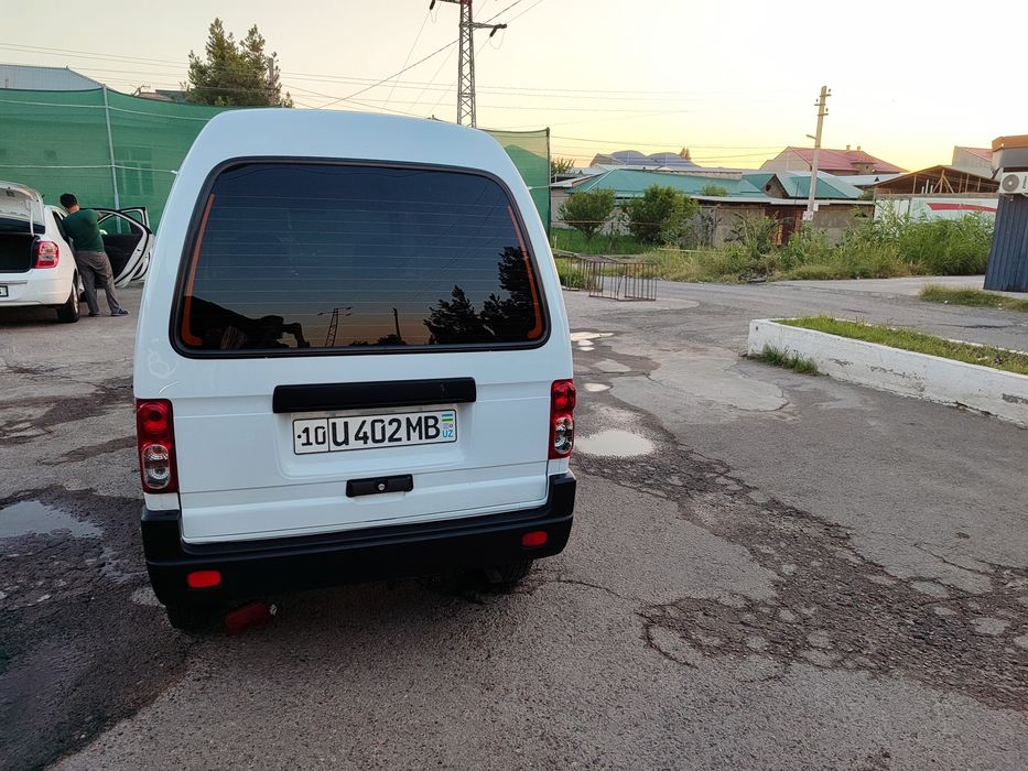 Chevrolet damas.