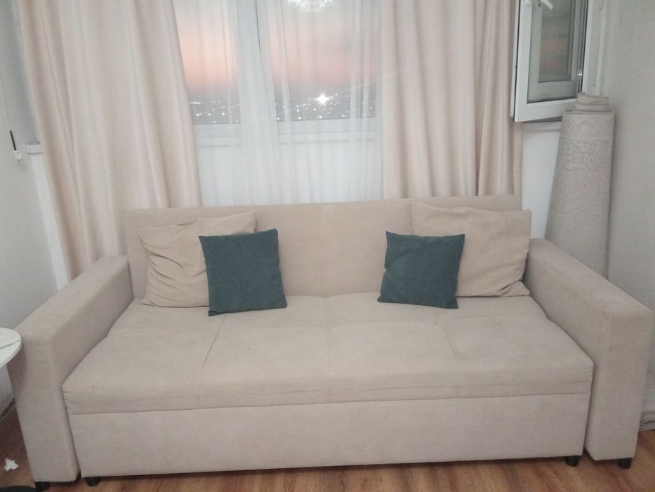 Продам диван для гостиной