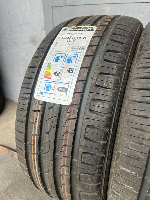 2 бр. нови летни гуми 245/40/19 Barum DOT 0818