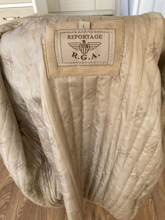 Яке тип сако Джорджо Армани.