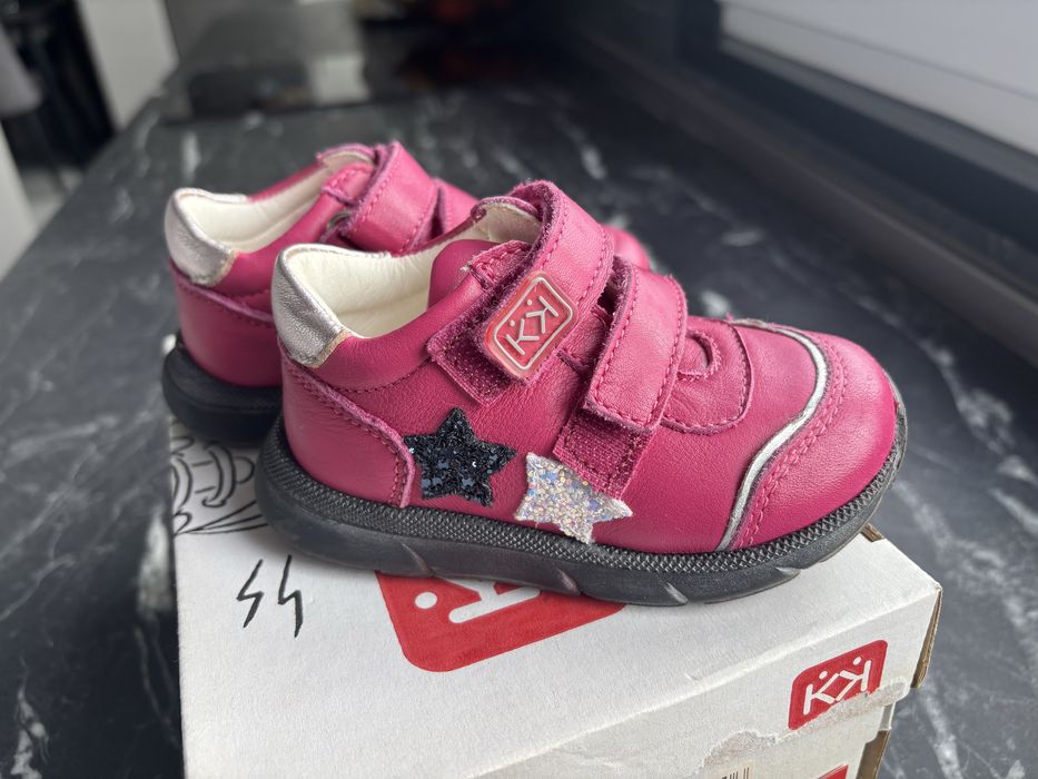 Обувки и пантофи за момиче 20-22 номер