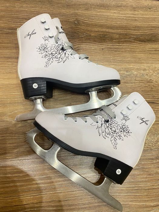 Продам коньки детские