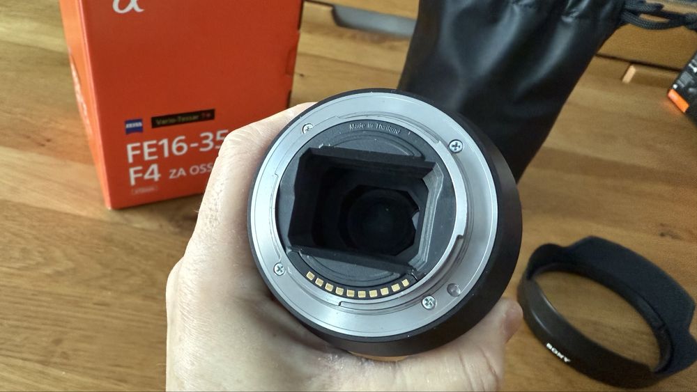 Sony A7C Sony ZV-E10 Sony 16-35 f4