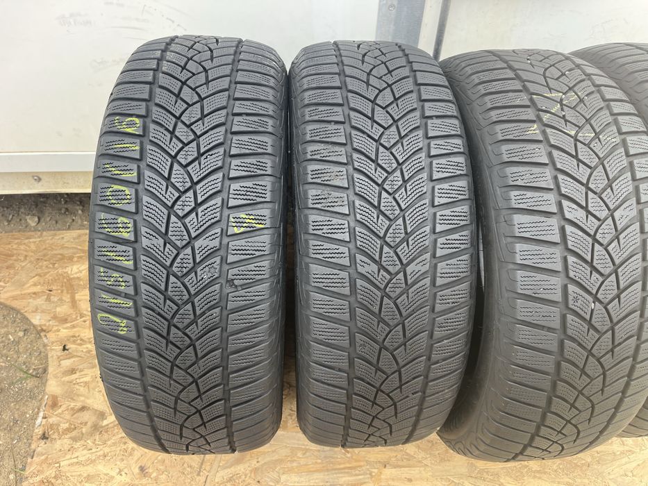 215/60 R16 de iarna M+S