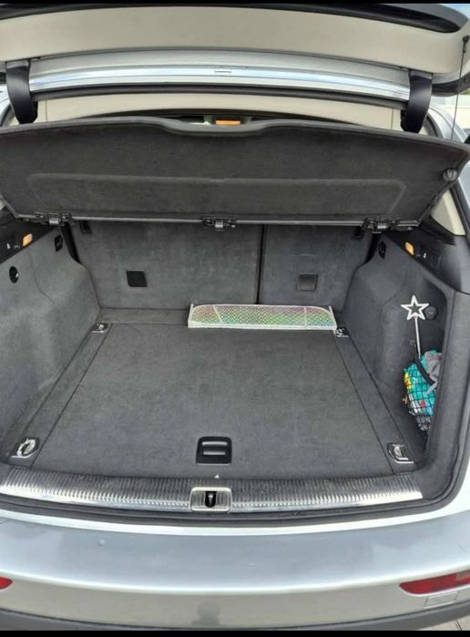 Vand sau schimb Audi Q5 2012