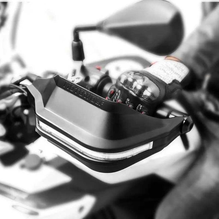 MOTOWOLF Handguard-uri cu Lumini LED de Zi și Semnalizare pentru Motociclete - Protecție și Vizibilitate Îmbunătățite