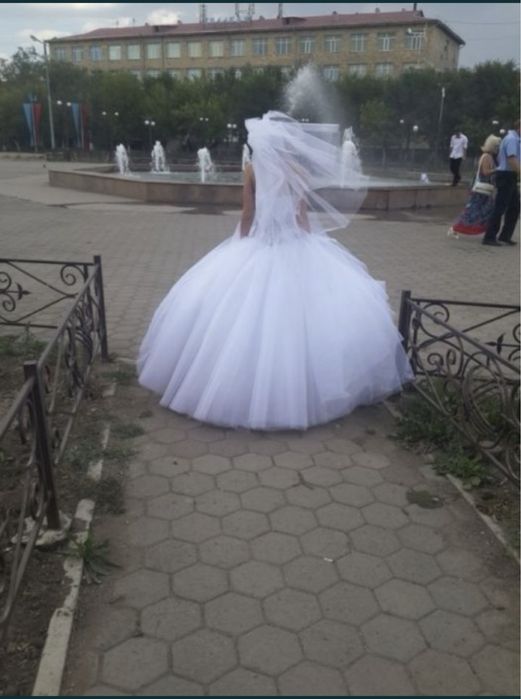 Свадебное платье