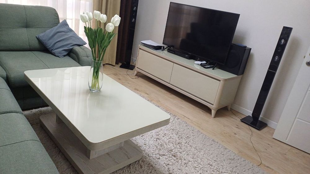 Телевизор подставкаси ,письменный столик холати янги срочно сотилади