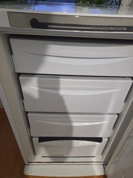 Морозильник Indesit