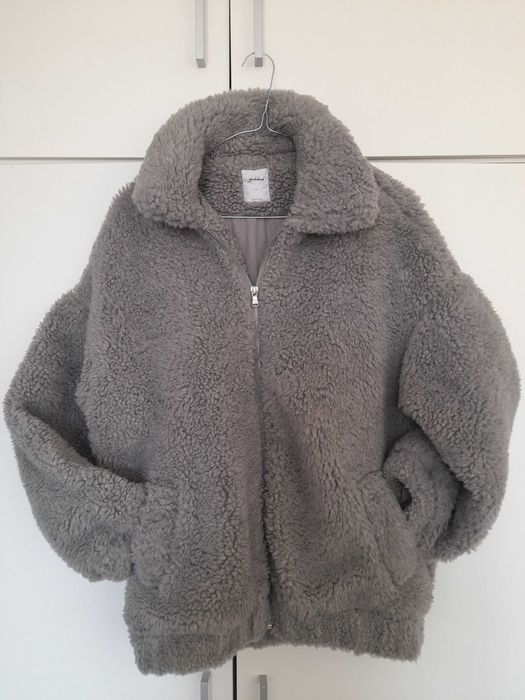 Дамско пухкаво късо сиво палто, размер - XS-S-M