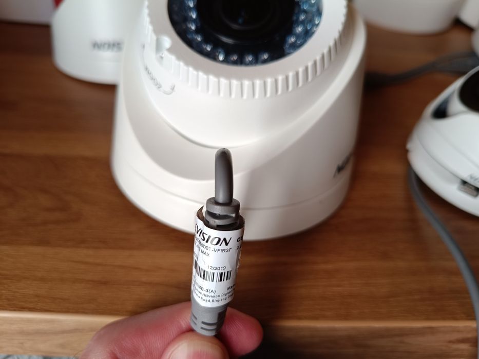 Pachet 8 camere Hikvision varficocale 2MP.