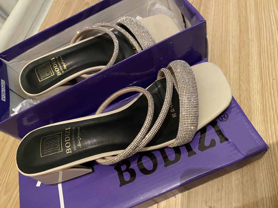 Женская обувь