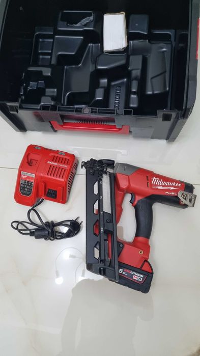 Pistol cuie Milwaukee M18 CN16GA
