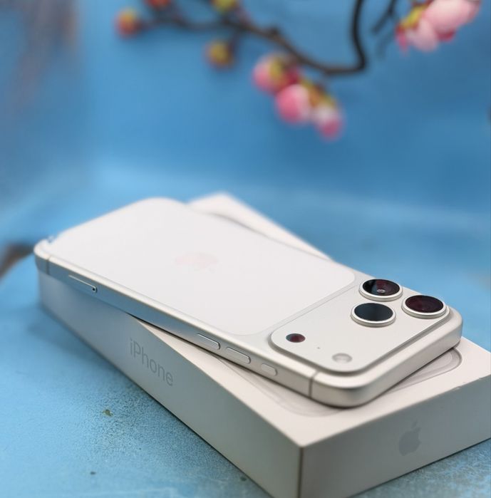 ГАРАНЦИОНЕН!!! Apple iPhone 17 Pro Max, 256GB, 5G, Silver