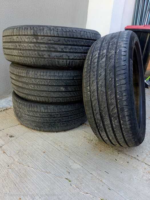 Michelin 235/45/20
