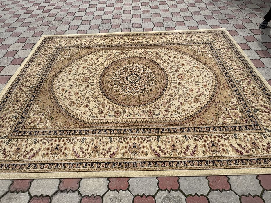 Продам ковер 15000 тенге