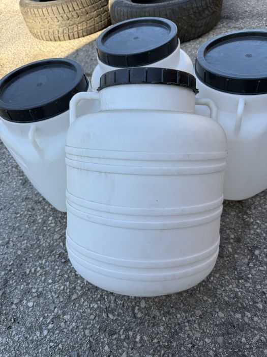 Пластмасови бидони 30л.