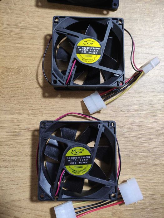 4 новых кулера для корпуса компьютера. Цена за все - 5000 тг