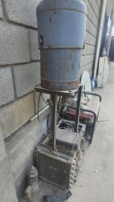 Холодильник для напитков, газированная вода