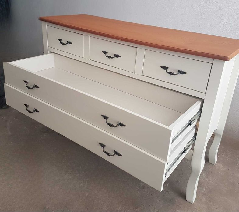 Comoda Jysk, gama STENLILLE, culoare alba.