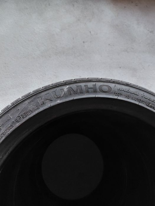 Anvelope vara 235 40 r18