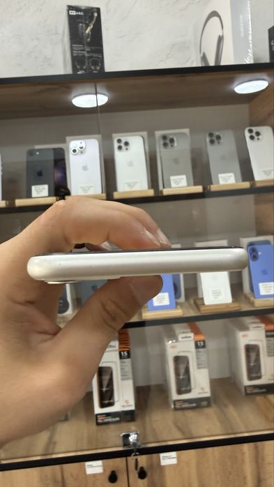 iPhone 11