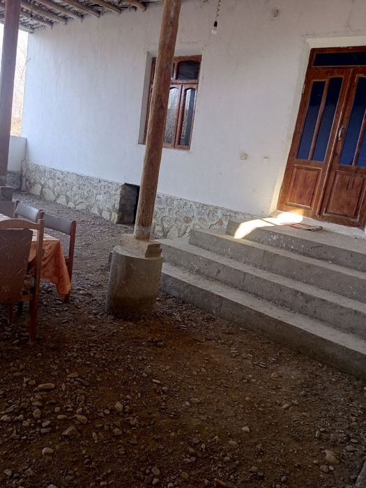 Навоий вилояти Хатирчи туманида Ховли сотилади 13 сотих, 5 хона.