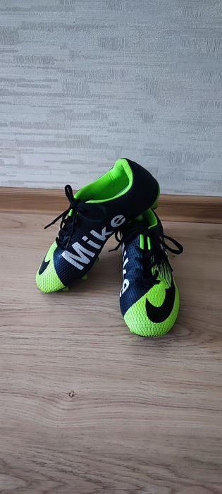 Бутсы футбольные (25 см по стельке)