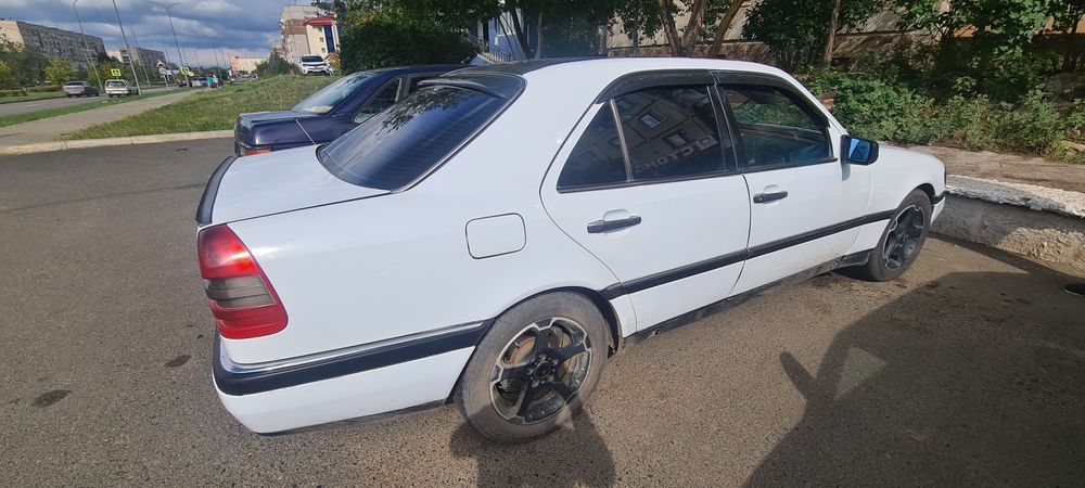 Продам Мерседес С180