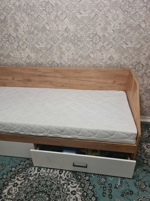 Детская кровать + парта