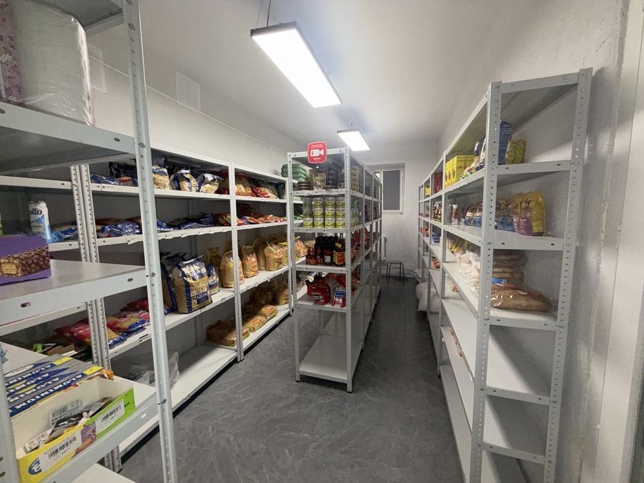 Продам холодильники, морозильники и витрина
