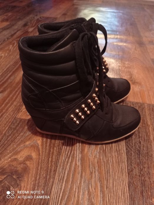 Женские ботинки 38 размер