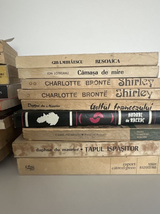 18 carti diverse lot