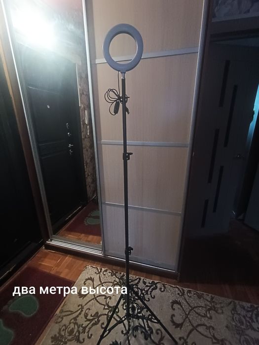 Продам селфи палку штатив