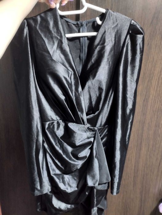 Rochie neagră de ocazie